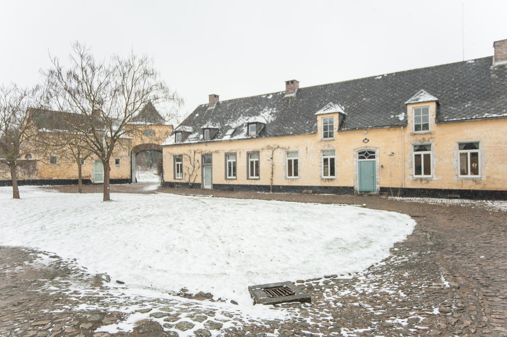 B&B Cense De La Tour Nil Saint-Vincent ภายนอก รูปภาพ